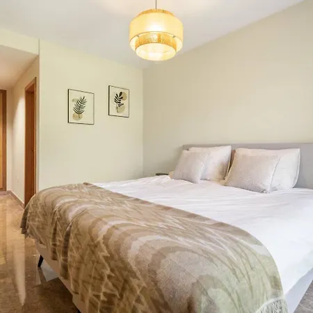 Stylish Flat - Pool And Family-Friendly *