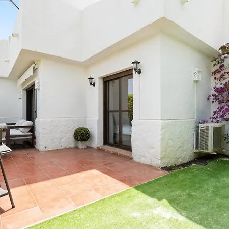 Stylish Flat - Pool And Family-Friendly Apartment