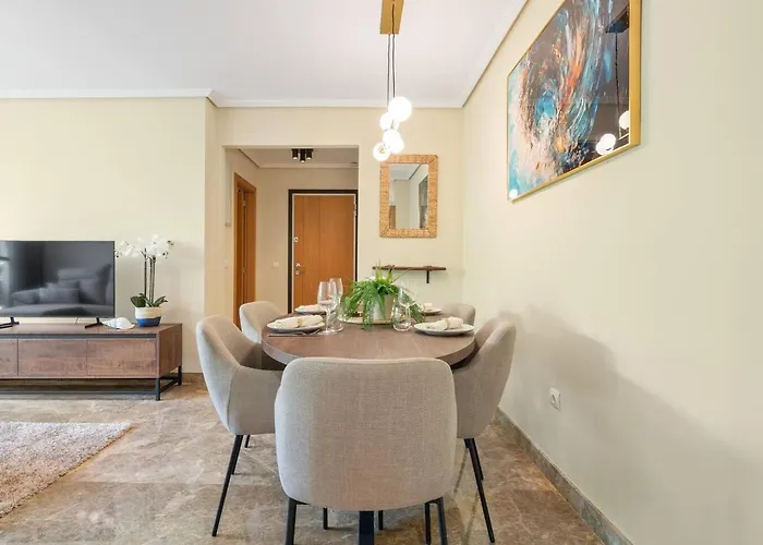 Apartamento With Private Garden - Swimming Pool And Family-friendly