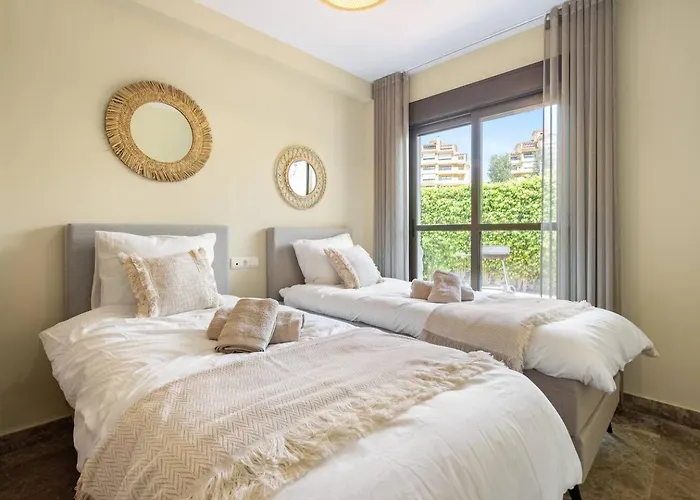 With Private Garden - Swimming Pool And Family-friendly Apartamento *